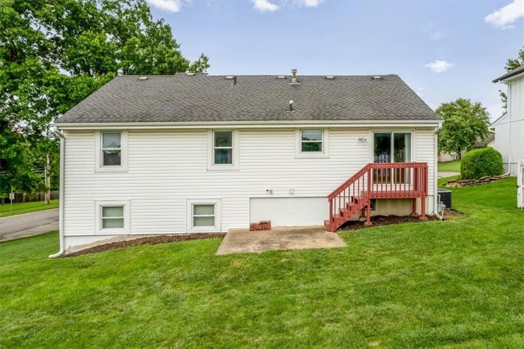 10300 Haskins Street — photo 25