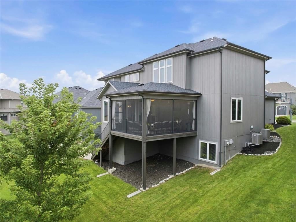 9784 Houston Street — photo 18