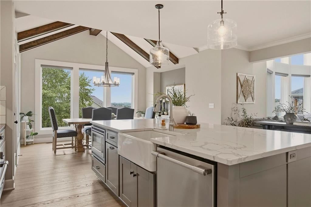9784 Houston Street — photo 49