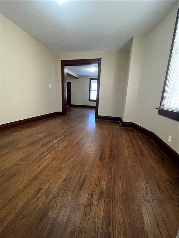 3907 E 9th Street — photo 2