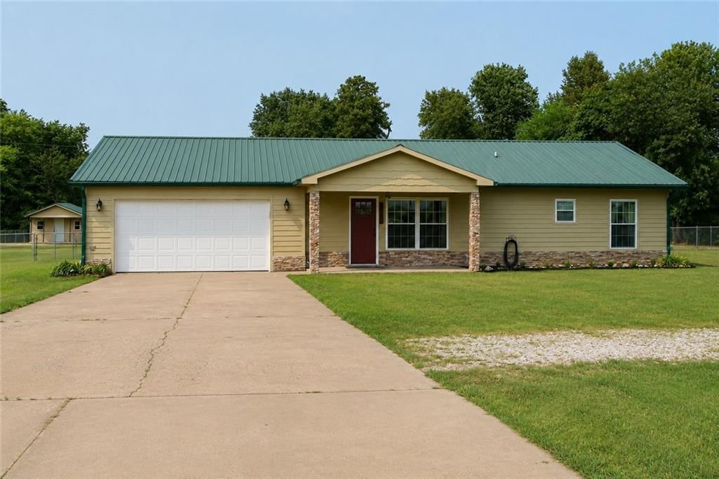 3949 CR 4000, Independence, KS