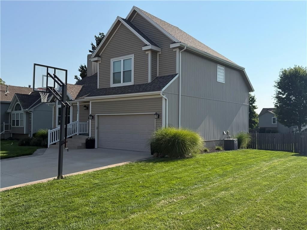 1301 Tabitha Lane — photo 3