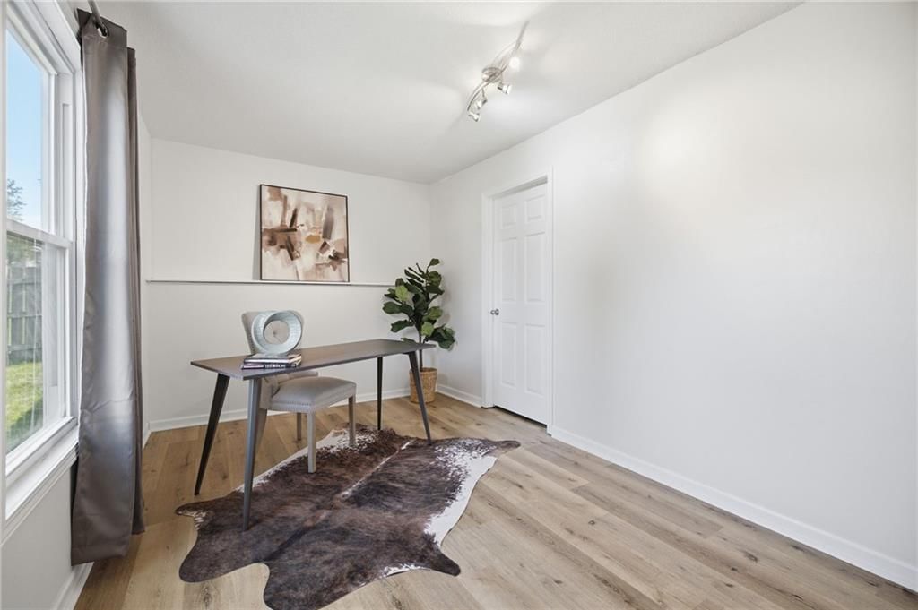 1301 Tabitha Lane — photo 34