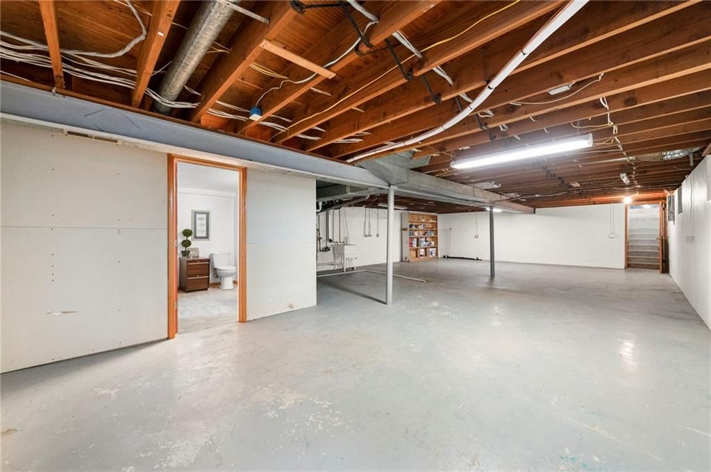 1630 NE 48th Terrace — photo 32