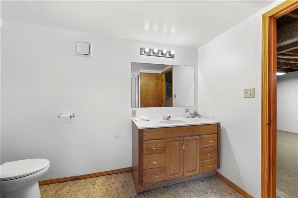 1630 NE 48th Terrace — photo 33