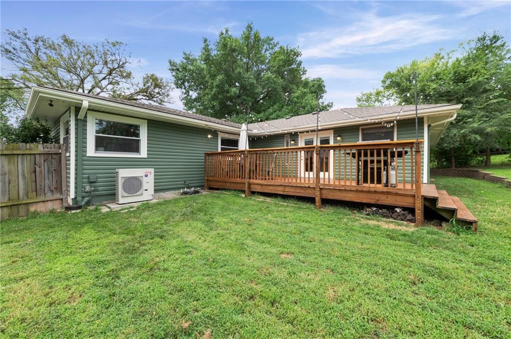 1630 NE 48th Terrace — photo 39