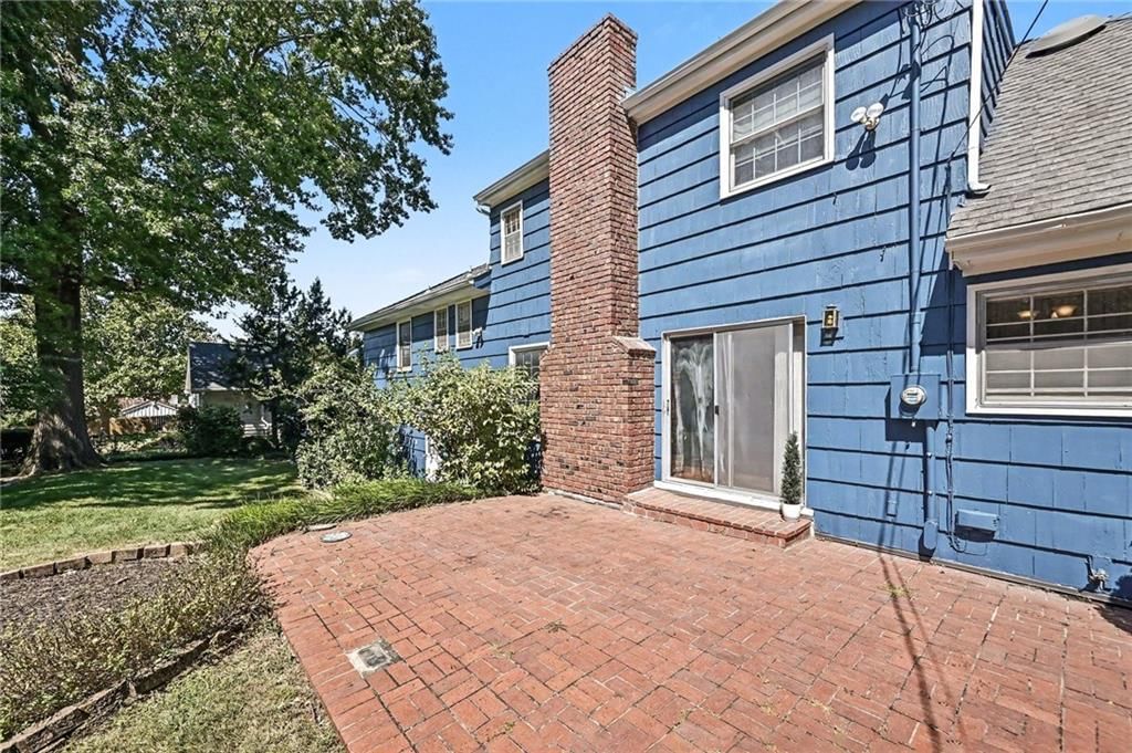 607 Montcrew Street — photo 37