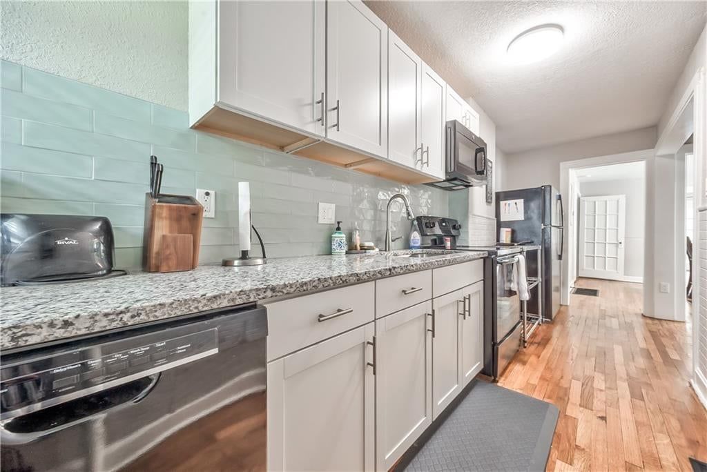 1813 W 41st Street — photo 14