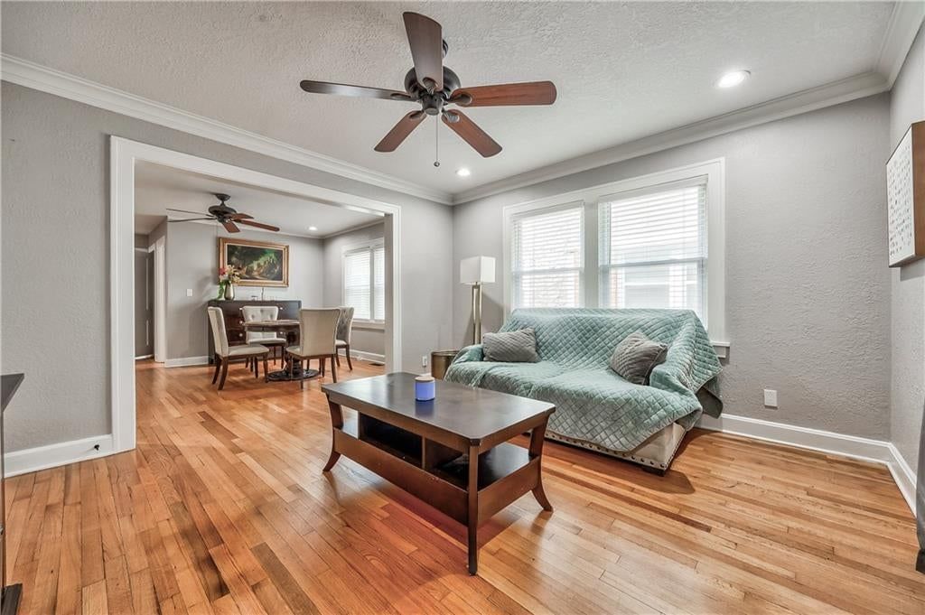 1813 W 41st Street — photo 17