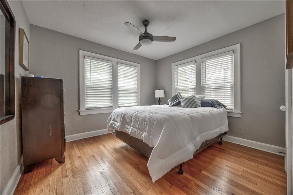 1813 W 41st Street — photo 26