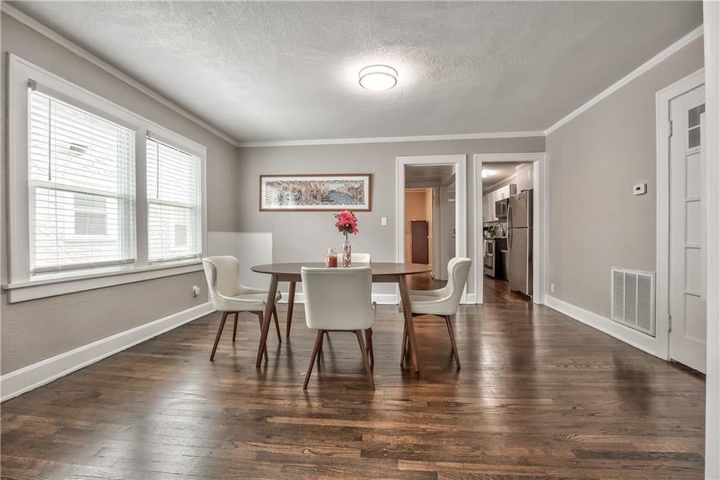 1813 W 41st Street — photo 29
