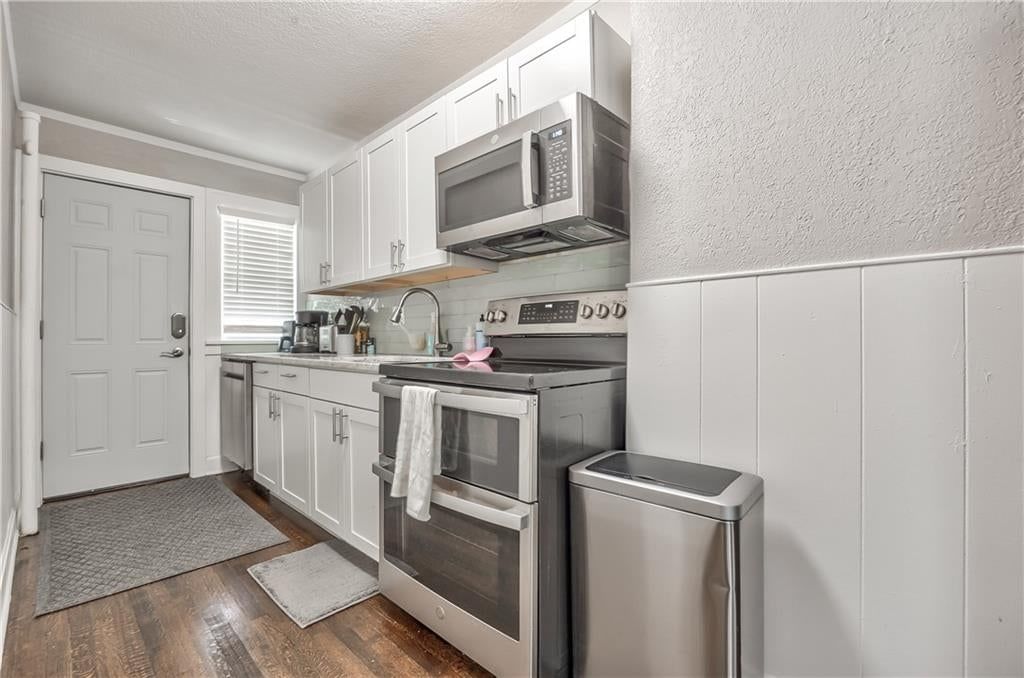 1813 W 41st Street — photo 34