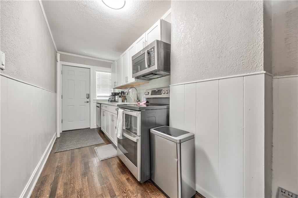 1813 W 41st Street — photo 35