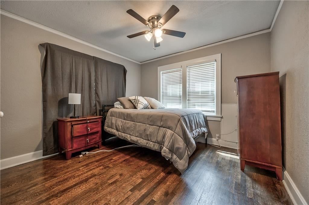 1813 W 41st Street — photo 37