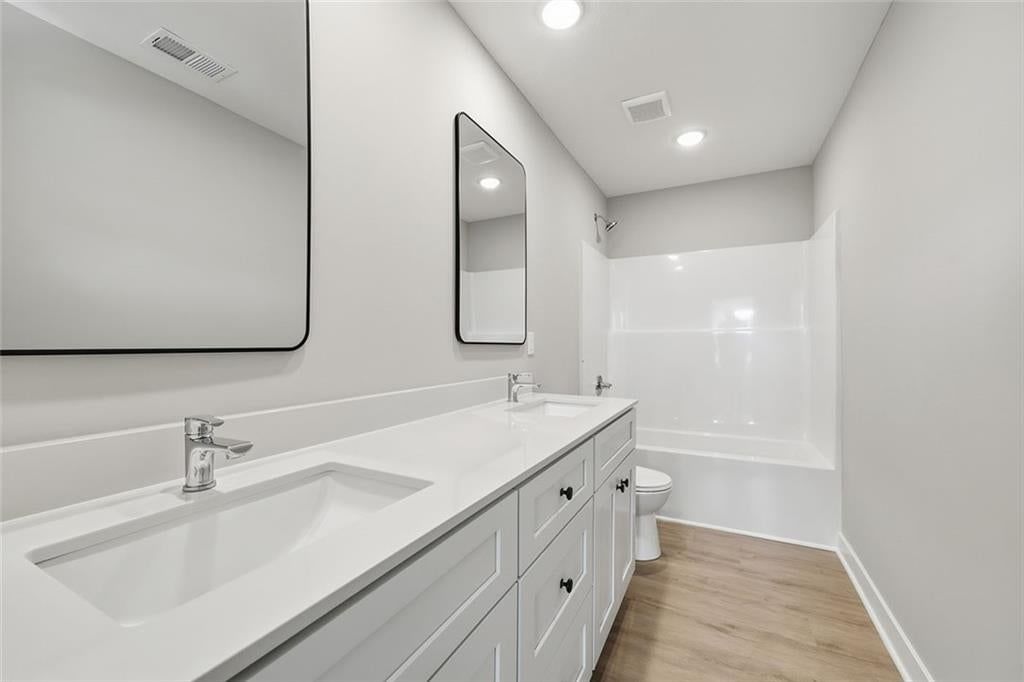 4717 Brentwood Avenue — photo 25