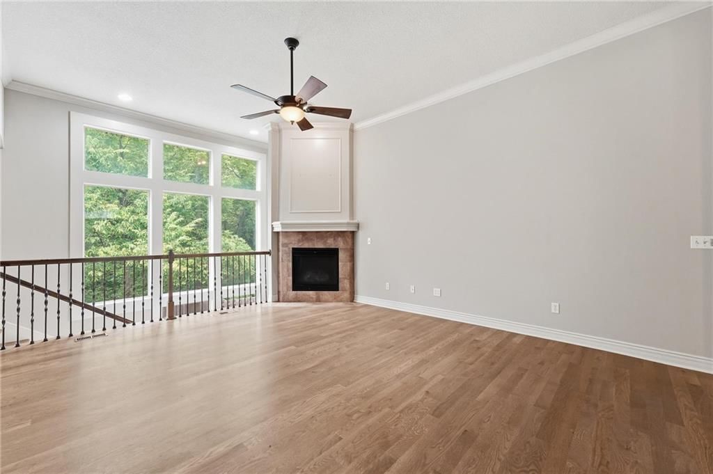 9038 N Saint Clair Avenue — photo 3