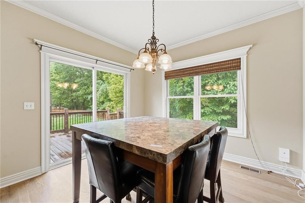 9038 N Saint Clair Avenue — photo 12