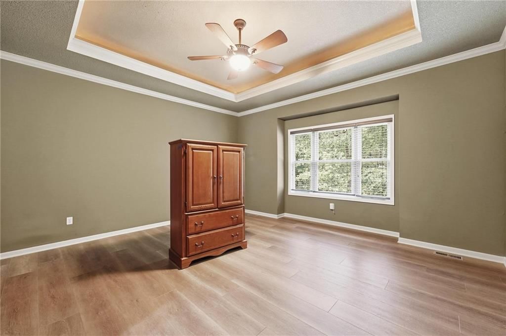 9038 N Saint Clair Avenue — photo 19