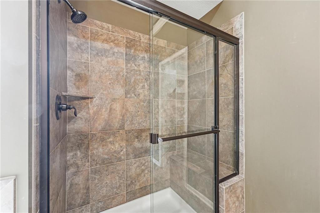 9038 N Saint Clair Avenue — photo 24