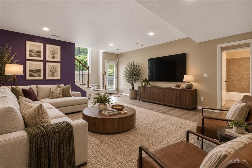 9038 N Saint Clair Avenue — photo 30