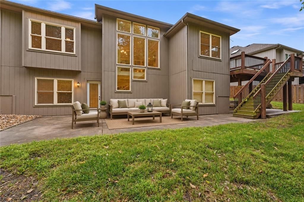 9038 N Saint Clair Avenue — photo 39