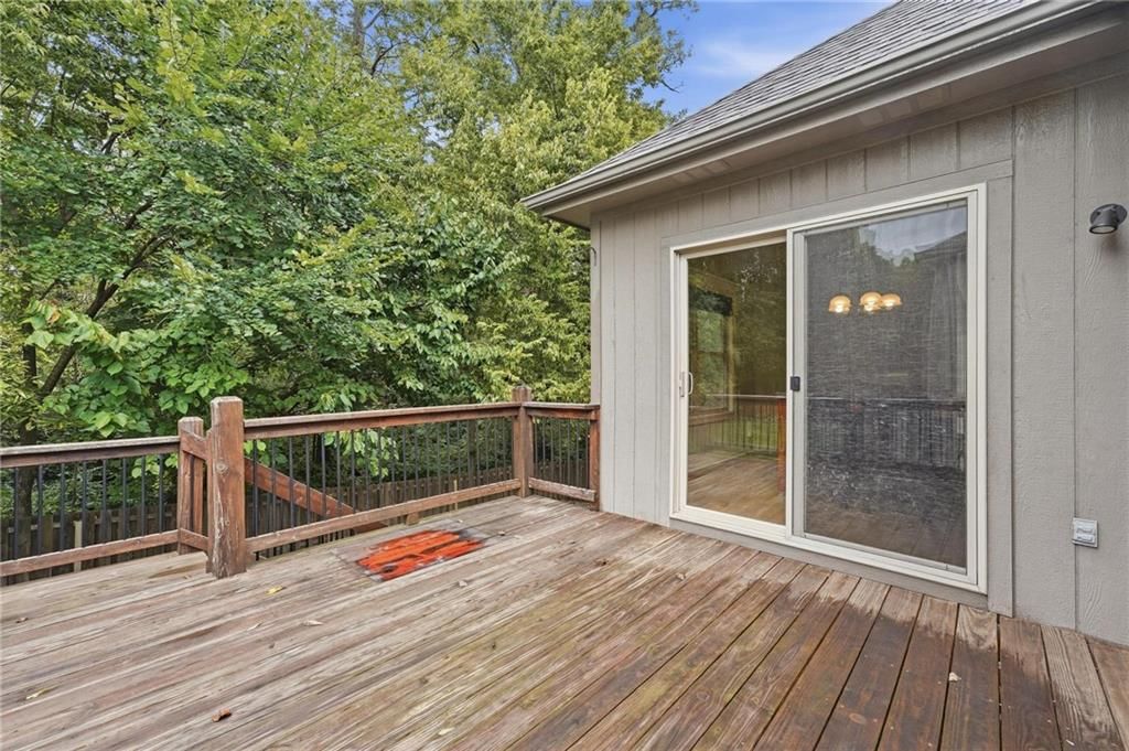 9038 N Saint Clair Avenue — photo 41
