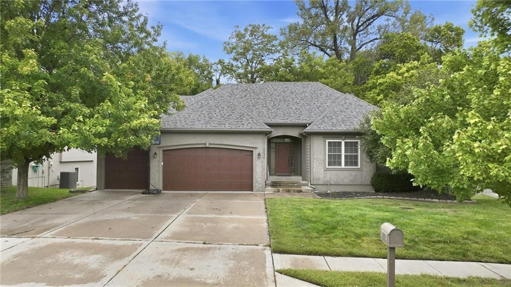 9038 N Saint Clair Avenue — photo 42