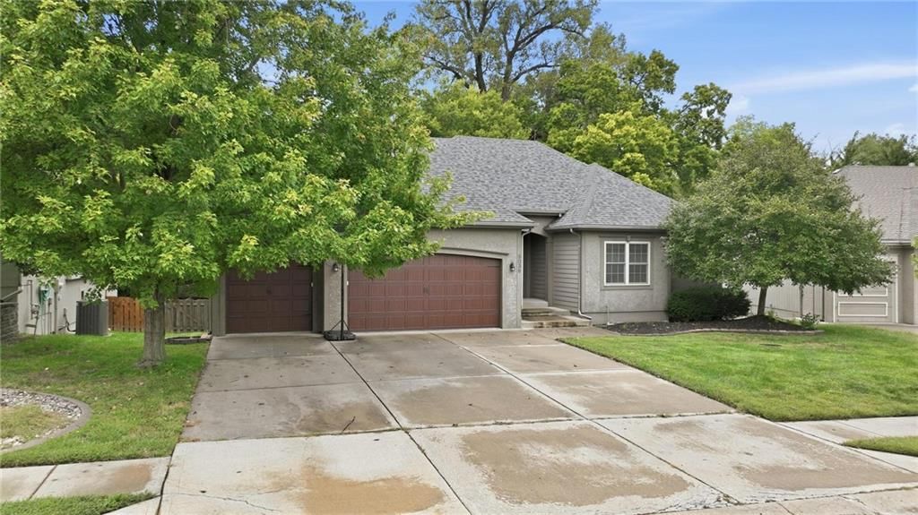 9038 N Saint Clair Avenue — photo 46