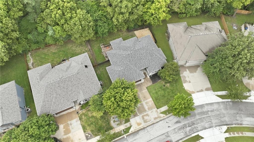 9038 N Saint Clair Avenue — photo 48