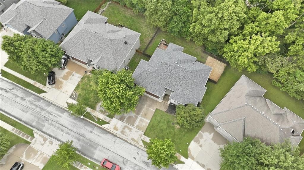 9038 N Saint Clair Avenue — photo 49
