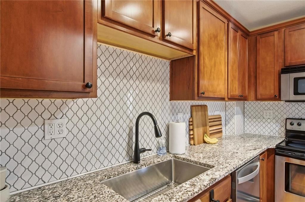 4514 Broadway Boulevard — photo 16