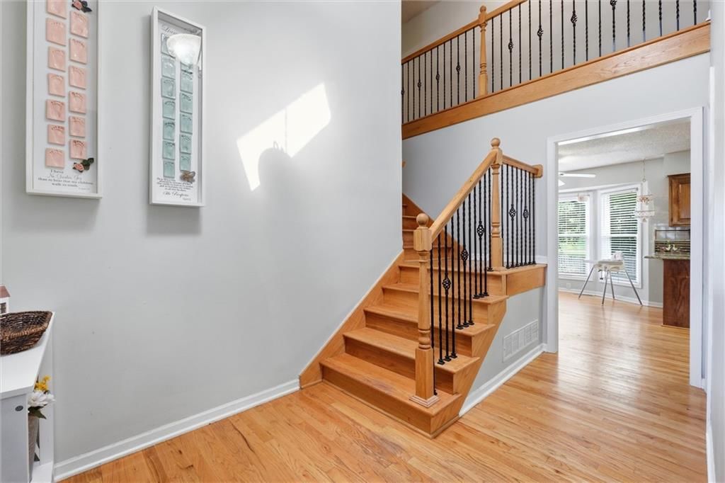 1240 E Sleepy Hollow Drive — photo 4