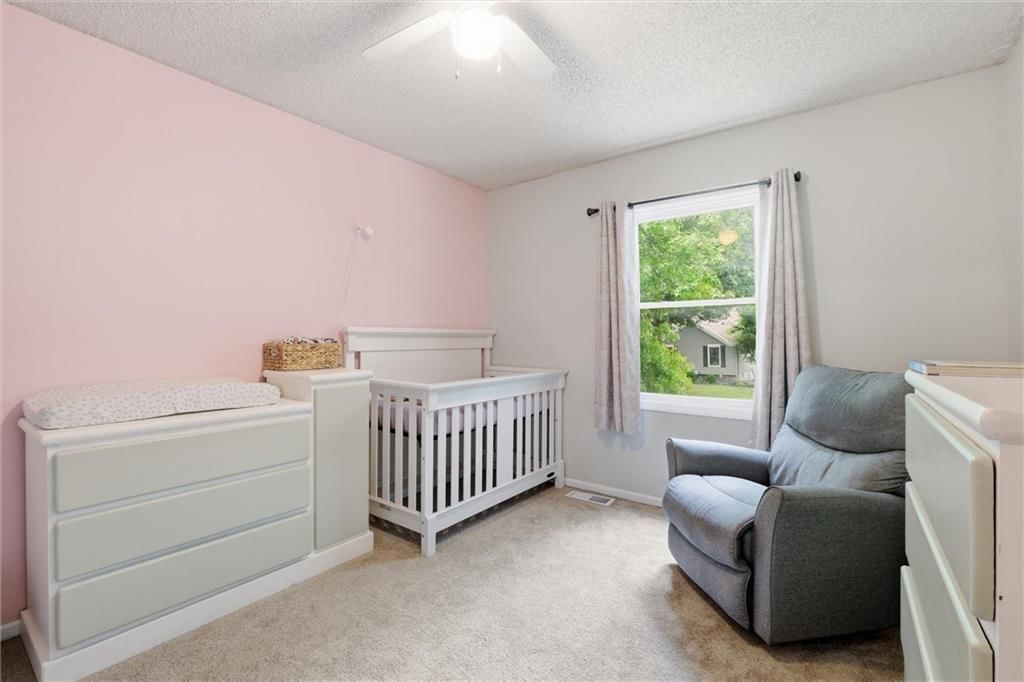 1240 E Sleepy Hollow Drive — photo 24
