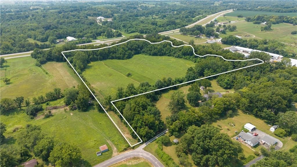 000 N Hoover Road — photo 10
