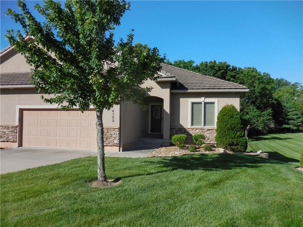 4102 NE Chapel Manor Court — photo 1