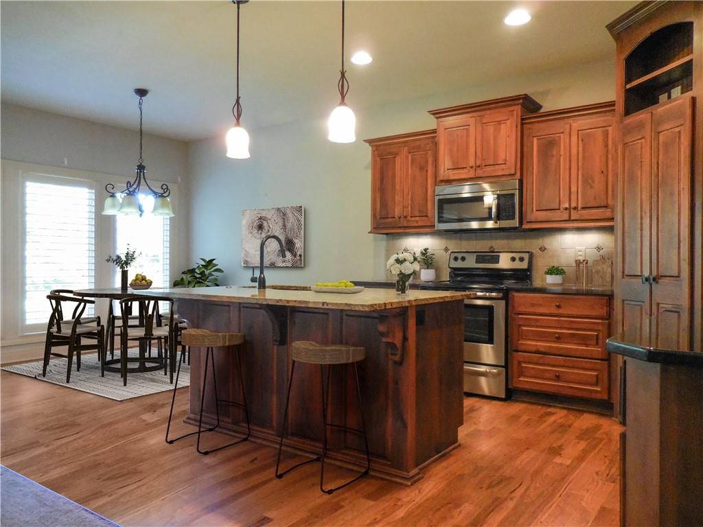 4102 NE Chapel Manor Court — photo 12