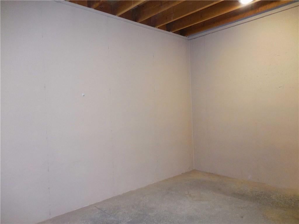 4102 NE Chapel Manor Court — photo 32