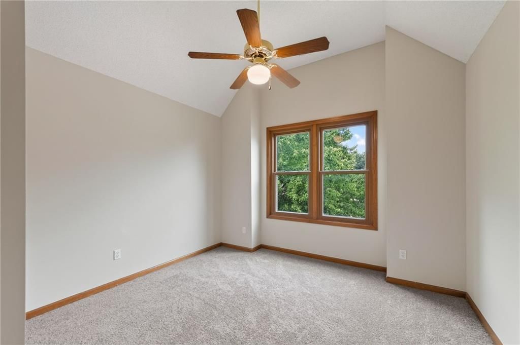 7508 N Palmer Avenue — photo 26