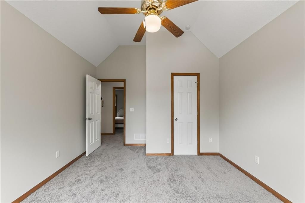 7508 N Palmer Avenue — photo 27