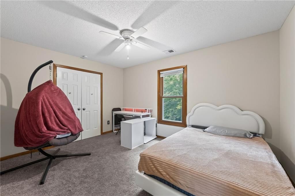7508 N Palmer Avenue — photo 28