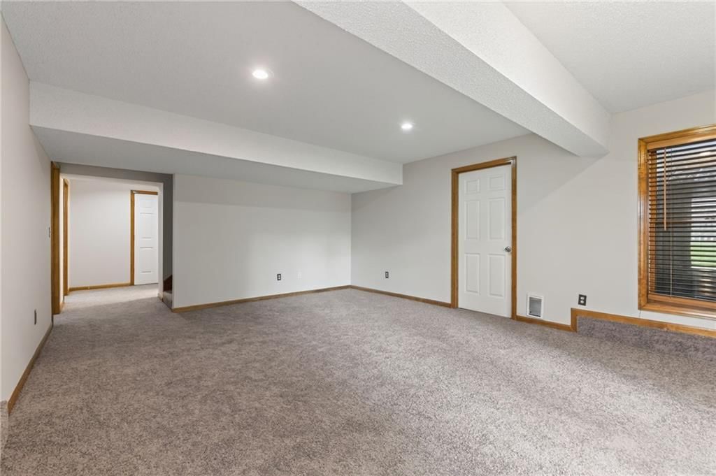 7508 N Palmer Avenue — photo 34
