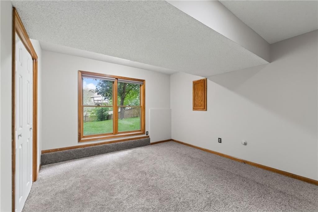 7508 N Palmer Avenue — photo 35
