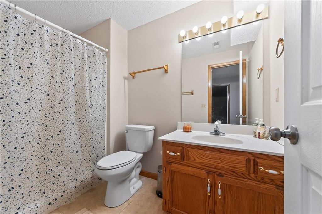 7508 N Palmer Avenue — photo 37