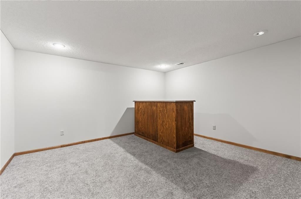7508 N Palmer Avenue — photo 38