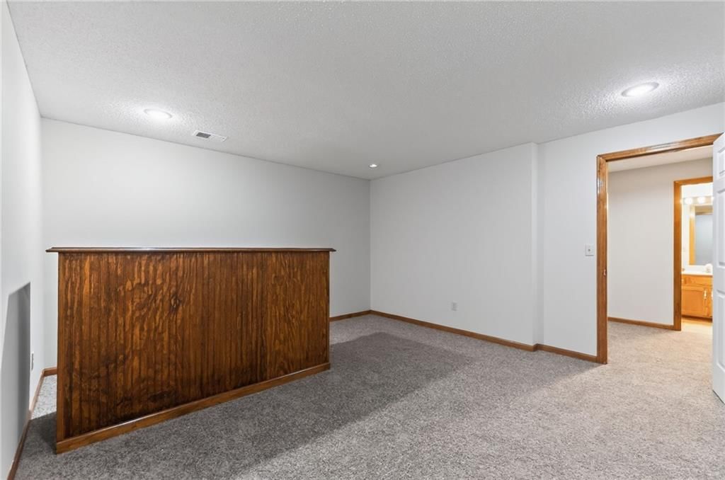 7508 N Palmer Avenue — photo 39