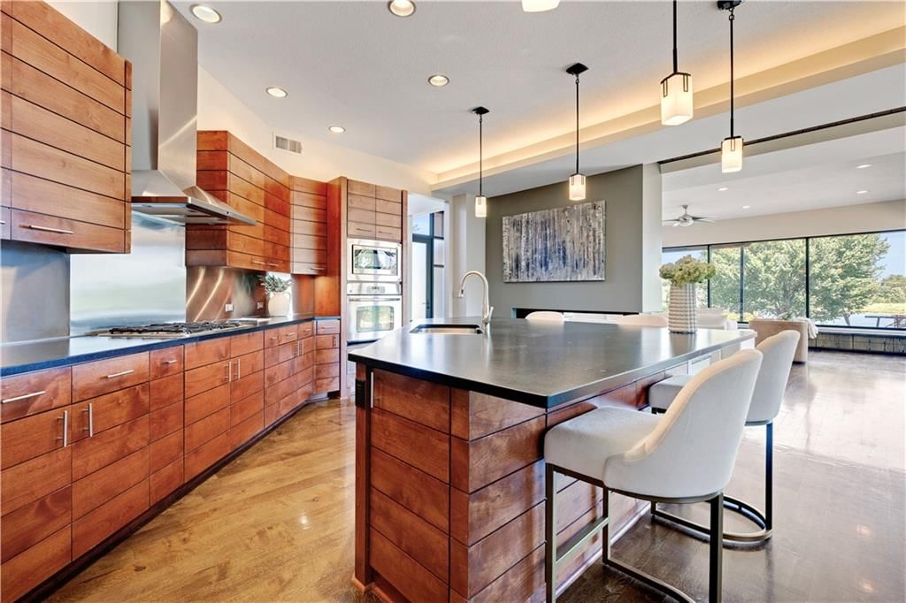15201 Bond Street — photo 15