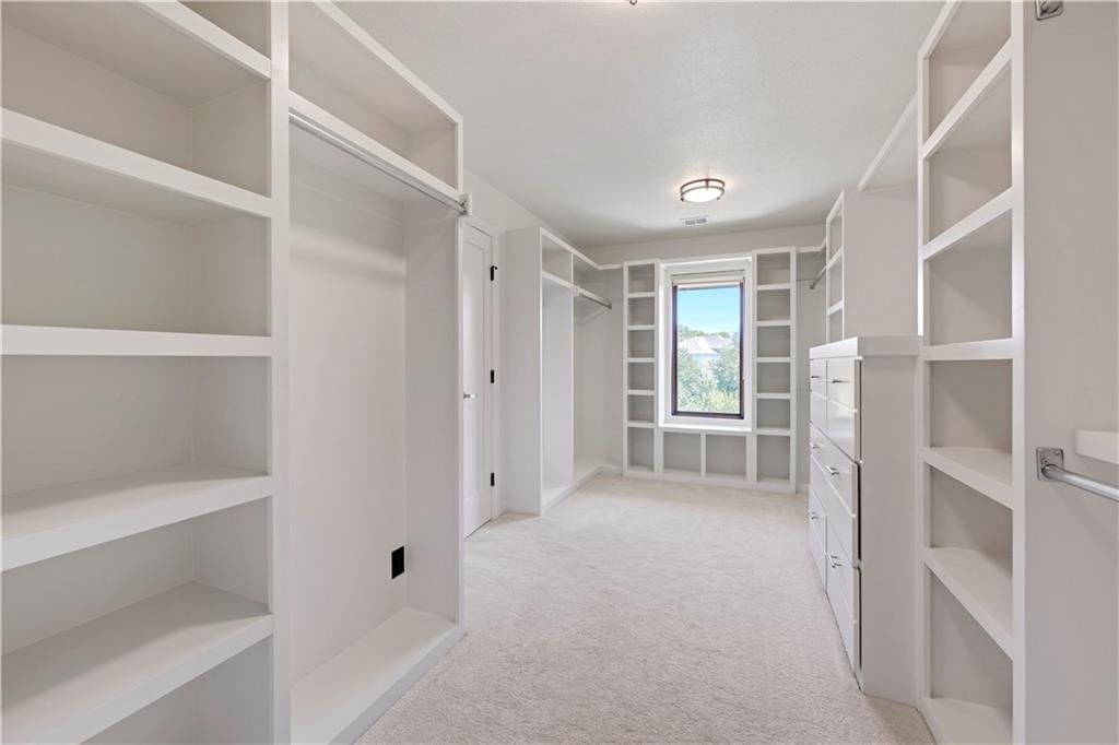 15201 Bond Street — photo 32