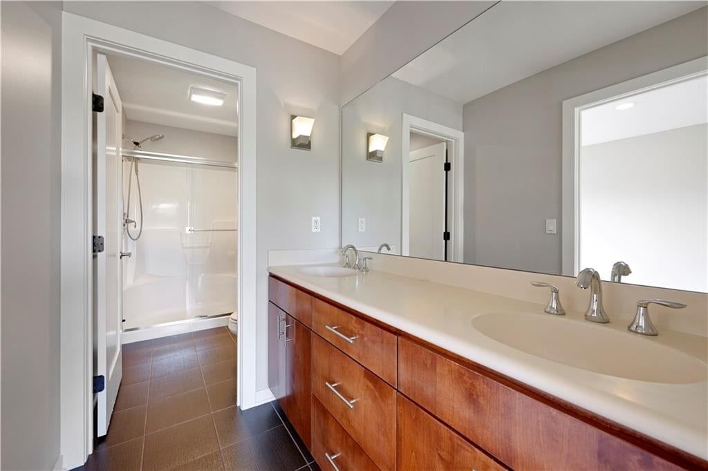 15201 Bond Street — photo 36