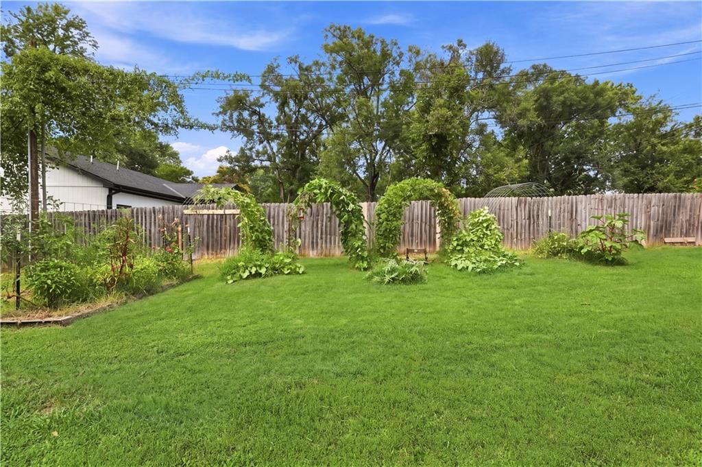 17121 Monte Verde Drive — photo 23
