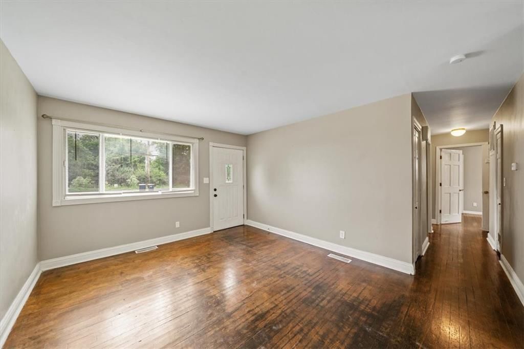 10905 E 47th Street — photo 2
